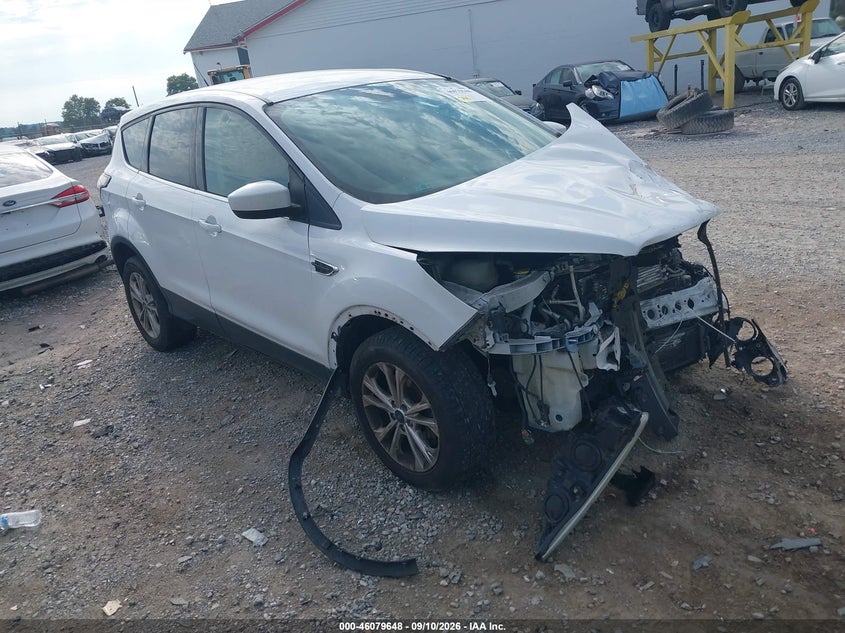 Vin: 1fmcu9gd8hud25106, lot: 46579195, ford escape se 2017 img_1