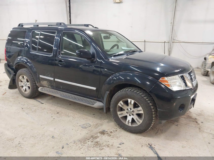 2012 NISSAN PATHFINDER SILVER