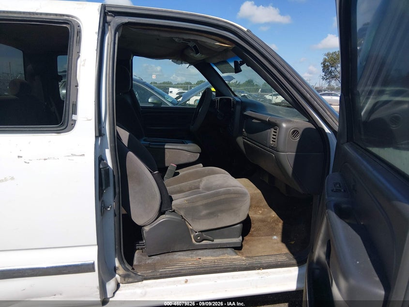 2004 GMC SIERRA 1500 auction photo 5
