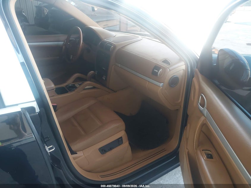2005 PORSCHE CAYENNE auction photo 5