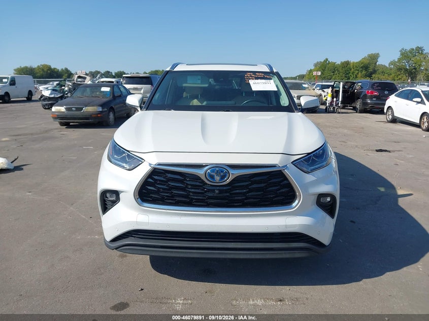TOYOTA HIGHLANDER - zdjęcie 12