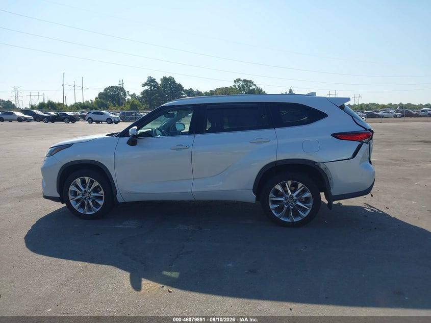 TOYOTA HIGHLANDER - zdjęcie 14