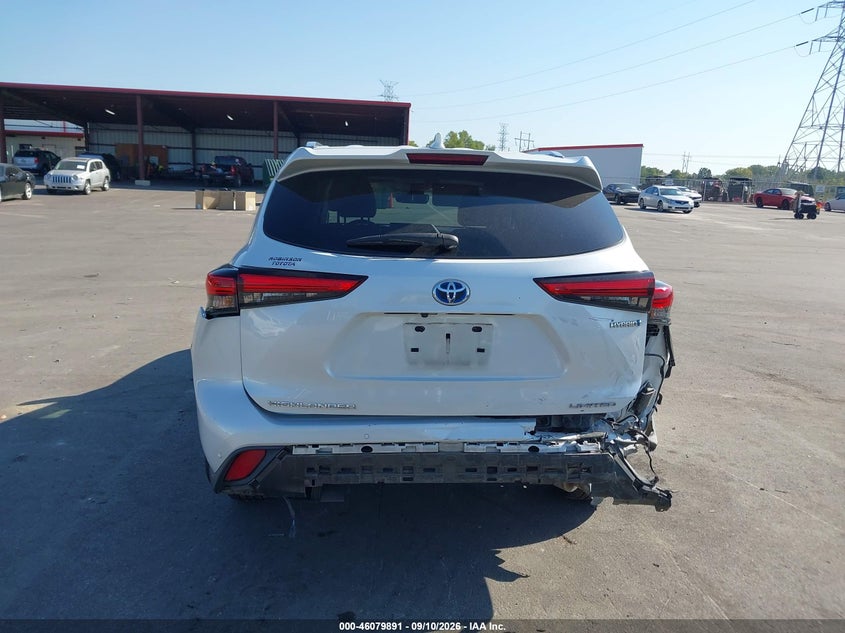 TOYOTA HIGHLANDER - zdjęcie 16