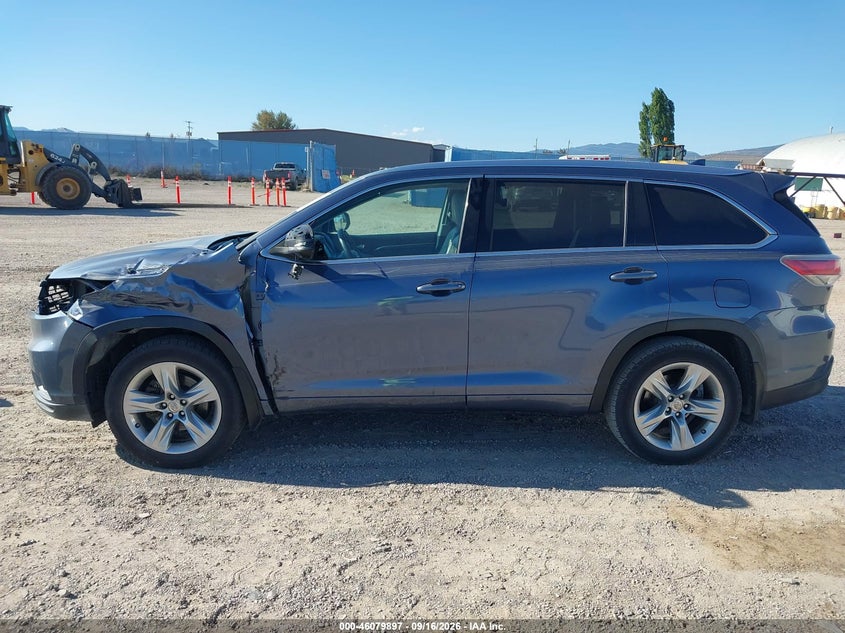 TOYOTA HIGHLANDER - zdjęcie 14