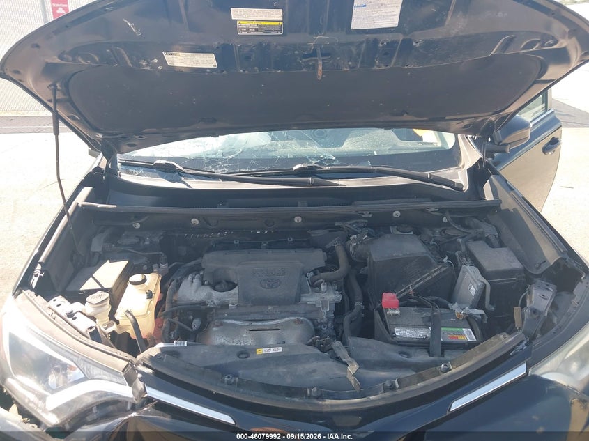 TOYOTA RAV4 - zdjęcie 10