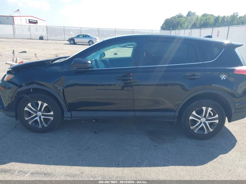 TOYOTA RAV4 - zdjęcie 14