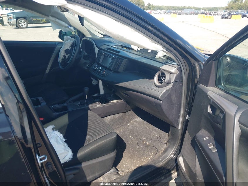 TOYOTA RAV4 - zdjęcie 5