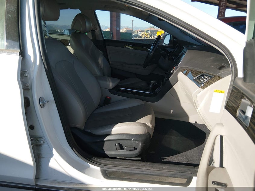 2016 HYUNDAI SONATA HYBRID auction photo 5