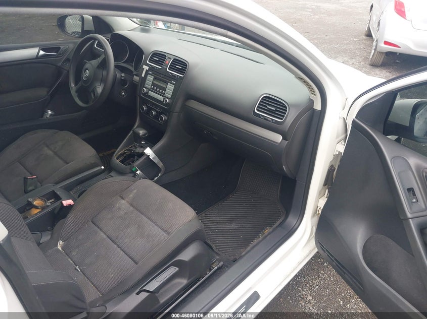 2010 VOLKSWAGEN GOLF auction photo 5