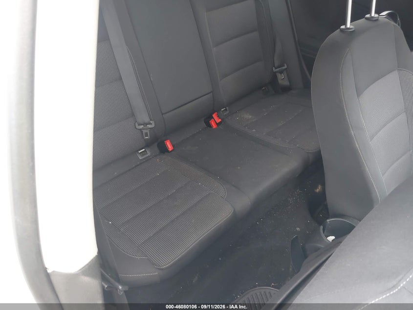 2010 VOLKSWAGEN GOLF auction photo 8