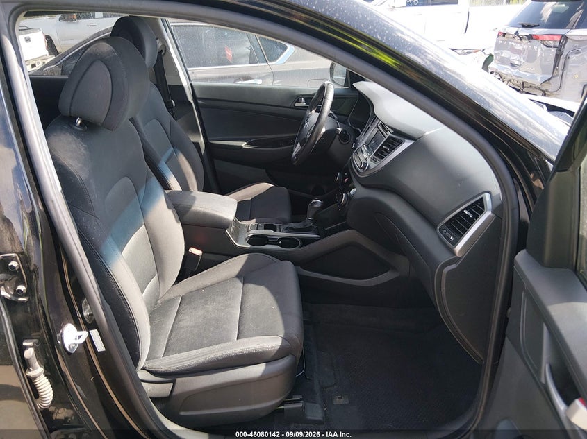 2017 HYUNDAI TUCSON auction photo 5