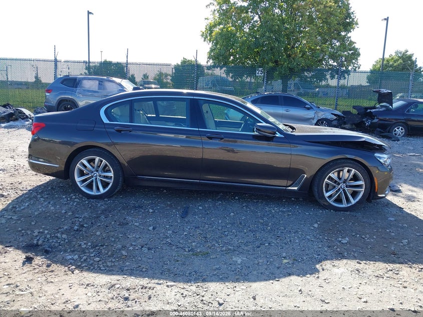 BMW 750I - zdjęcie 13