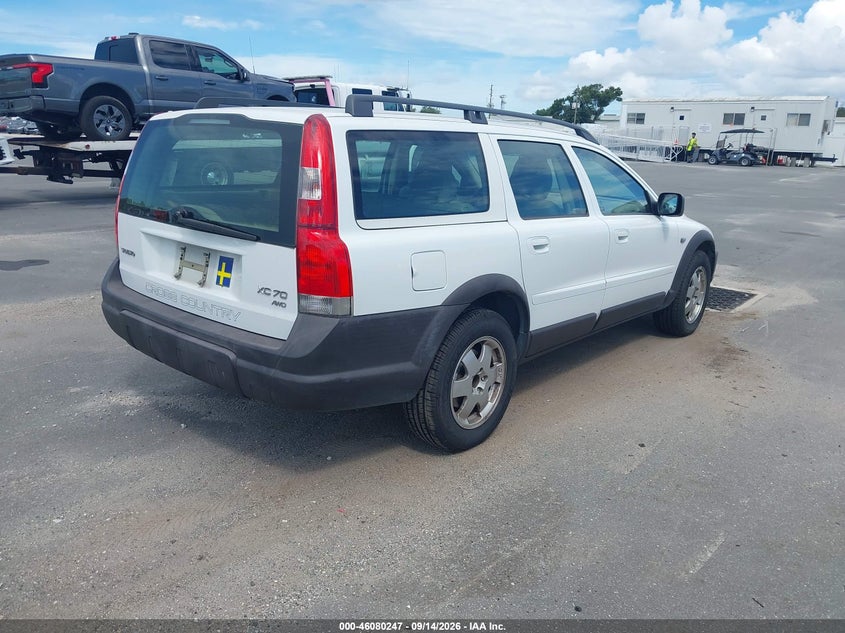 2004 VOLVO XC70 auction photo 4
