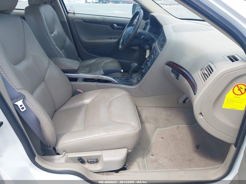 2004 VOLVO XC70 auction photo 5