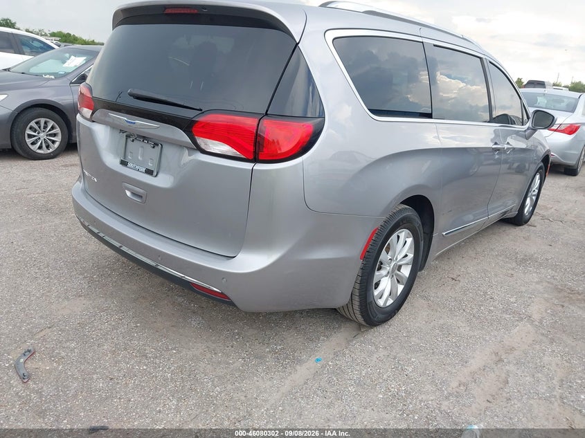 2018 CHRYSLER PACIFICA auction photo 4