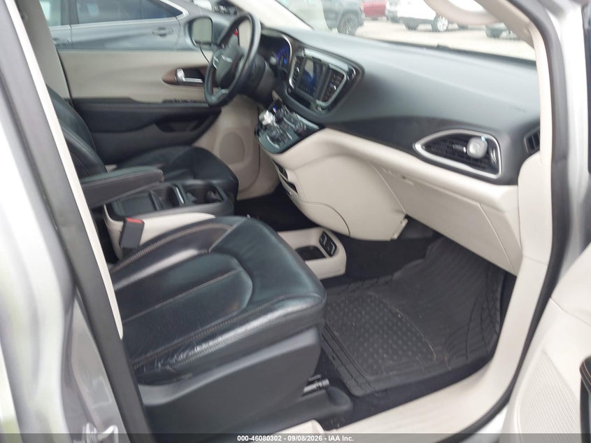 2018 CHRYSLER PACIFICA auction photo 5
