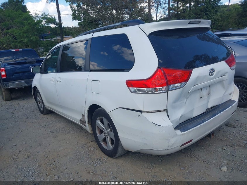 Vin: 5tdkk3dc4bs154252, lot: 46580015, toyota sienna le v6 20113