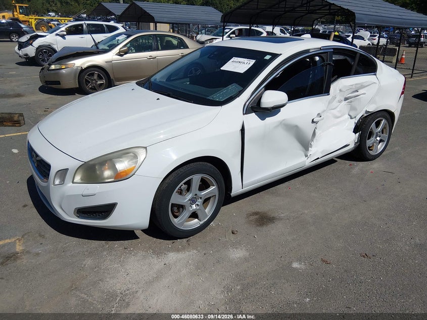 2013 VOLVO S60 auction photo 2