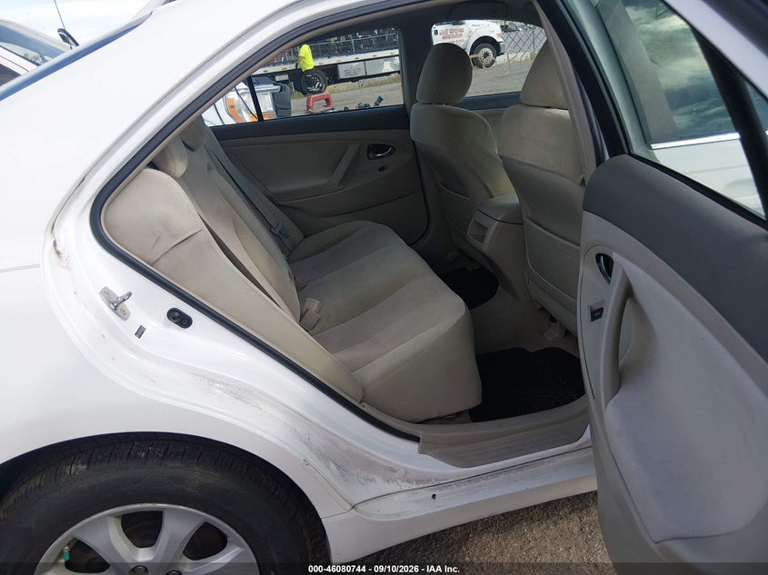 2010 TOYOTA CAMRY auction photo 8