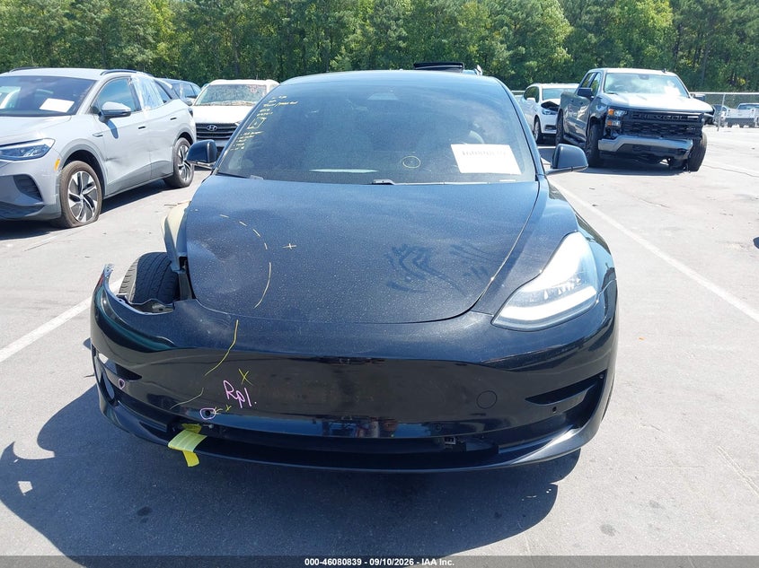 TESLA MODEL 3 - zdjęcie 12