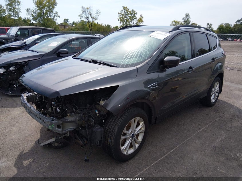 Vin: 1fmcu9gd8hud06586, lot: 46580439, ford escape se 20172