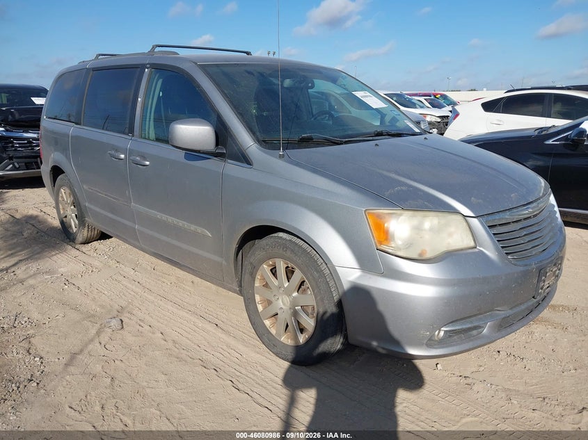 2013 CHRYSLER TOWN & COUNTRY auction photo 1