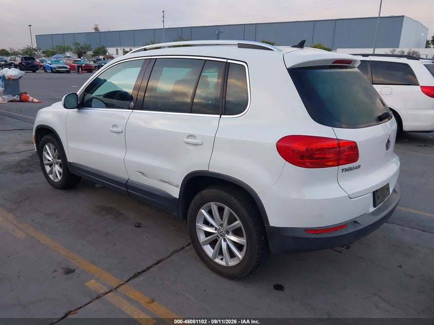 2017 VOLKSWAGEN TIGUAN auction photo 3