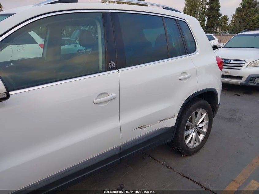 2017 VOLKSWAGEN TIGUAN auction photo 6