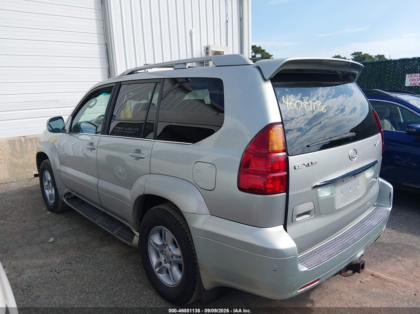2004 LEXUS GX 470 auction photo 3