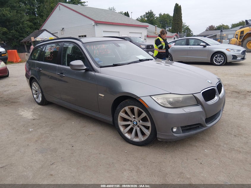 2011 BMW 328I — zdjęcie z aukcji