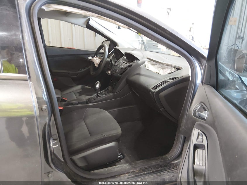 2016 FORD FOCUS SE · Фото 5