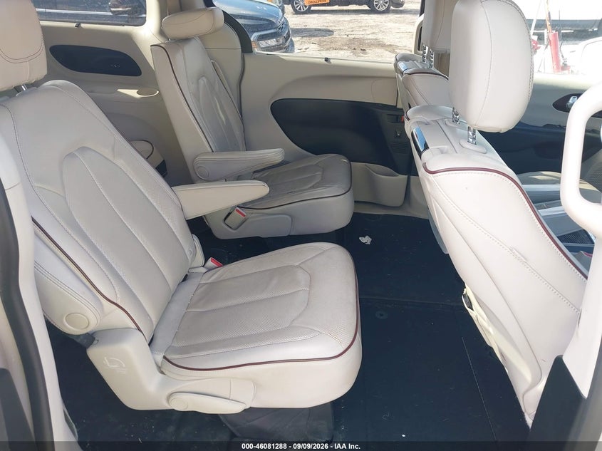 2019 CHRYSLER PACIFICA auction photo 8