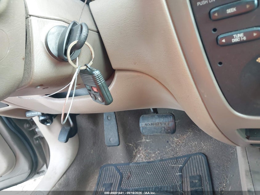 FORD TAURUS 2004 VIN 1FAFP53U04A105693
