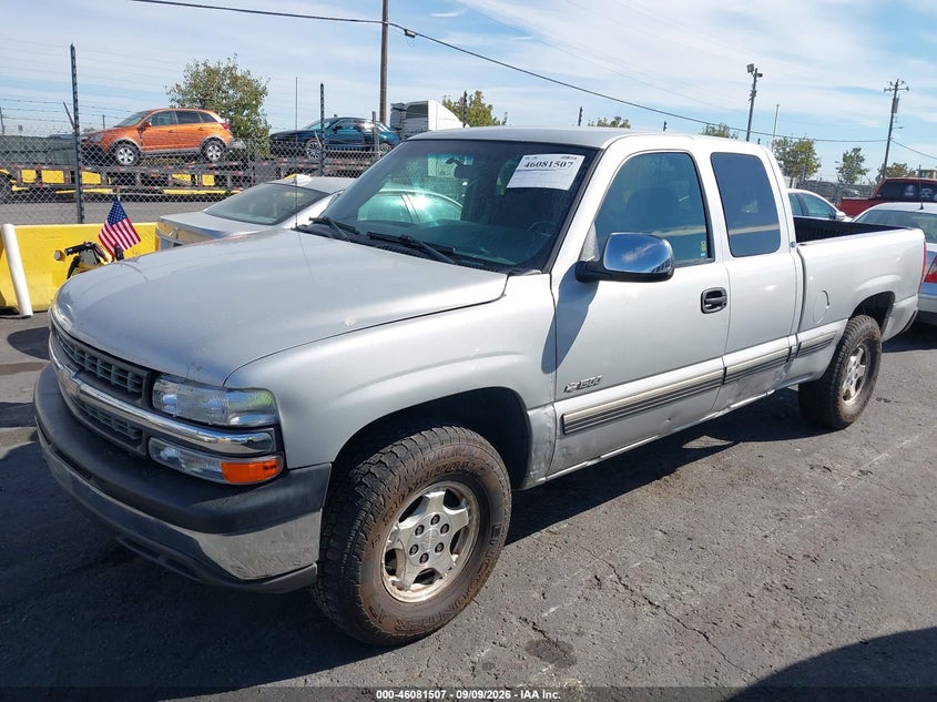 2001 CHEVROLET SILVERADO 1500 auction photo 2