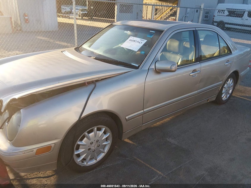 2000 Mercedes-Benz E-klasse, Звичайний знос, IAAI, VIN WDBJF65J5YB031508 — фото 2