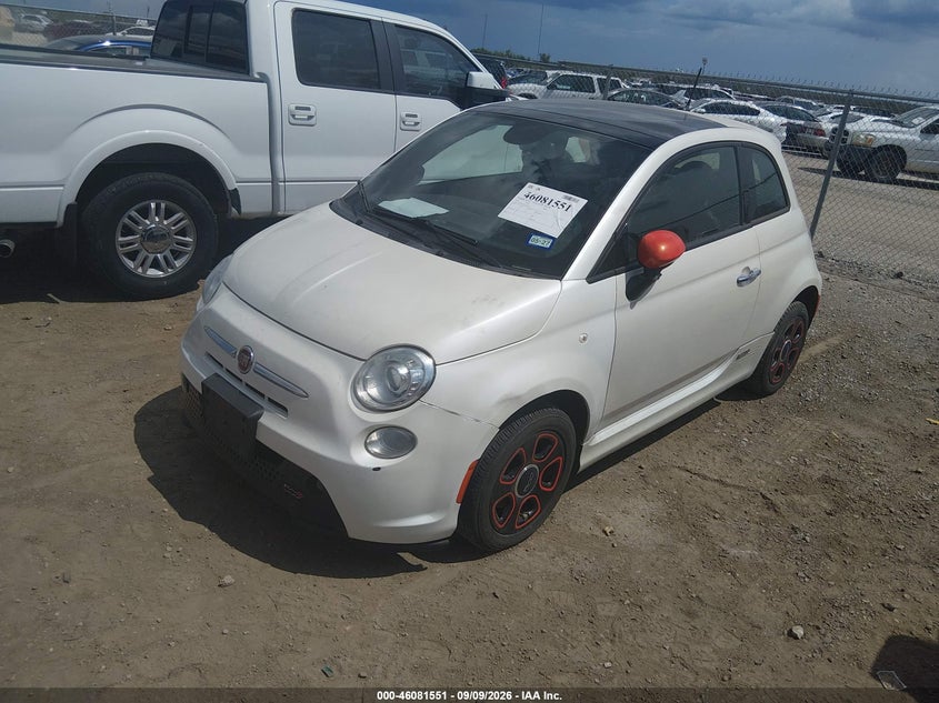 2014 FIAT 500E auction photo 2