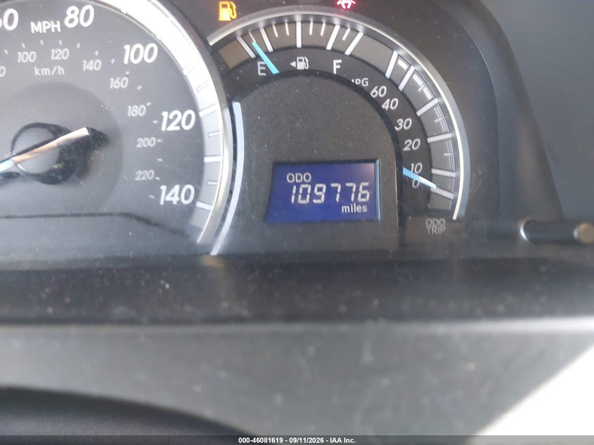 2012 TOYOTA CAMRY auction photo 7