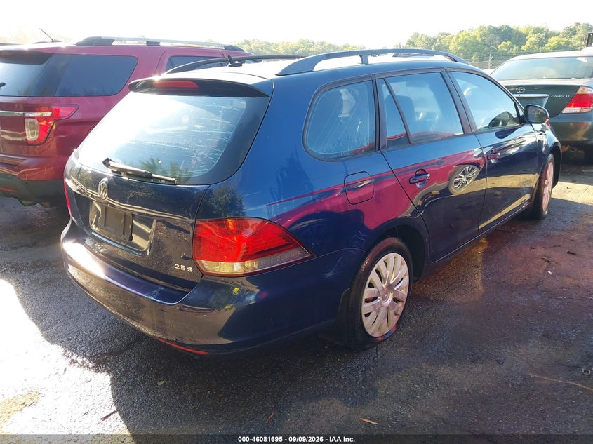 2011 VOLKSWAGEN JETTA SPORTWAGEN 2.5L S · Фото 4