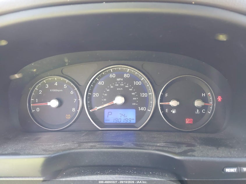 2010 HYUNDAI SANTA FE auction photo 7