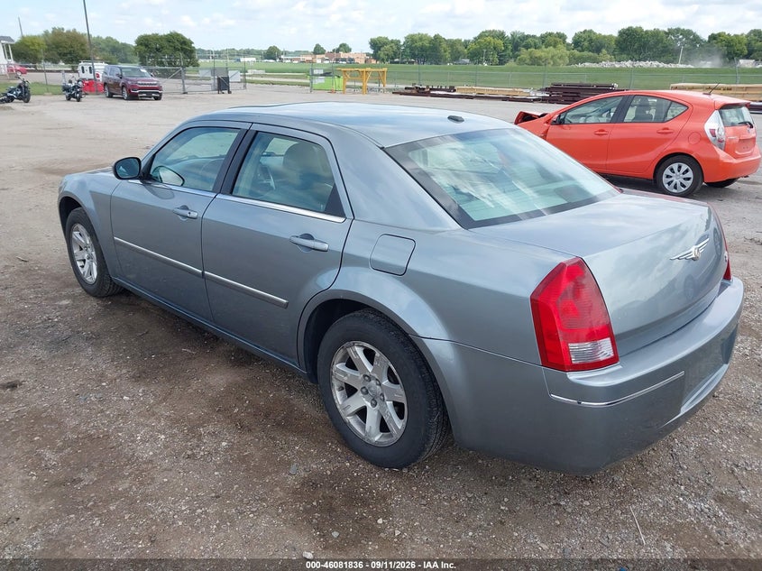 2006 CHRYSLER 300 auction photo 3