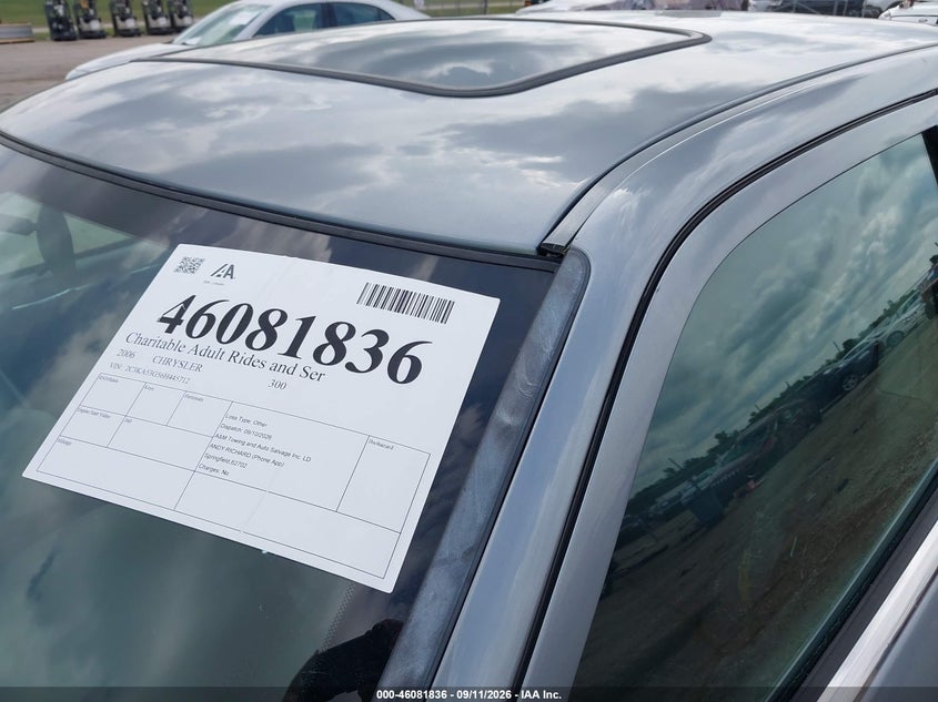 2006 CHRYSLER 300 auction photo 6