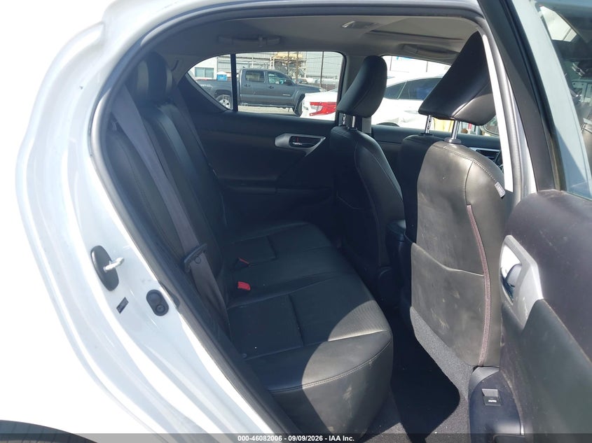 2012 LEXUS CT 200H auction photo 8