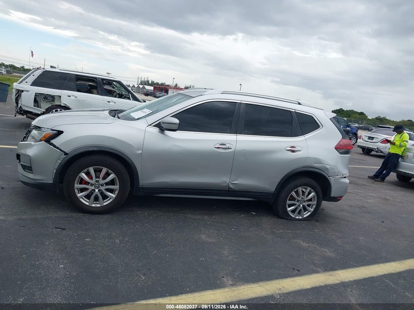 2018 NISSAN ROGUE SV · Photo 14