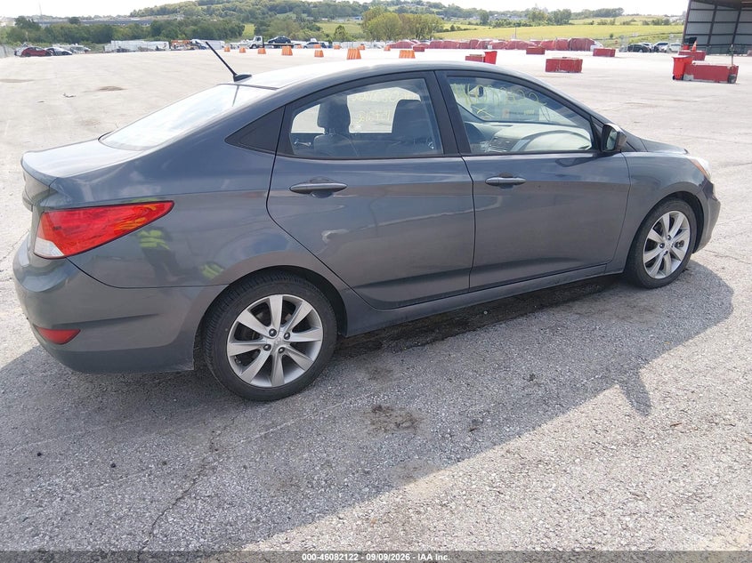 2013 HYUNDAI ACCENT auction photo 4