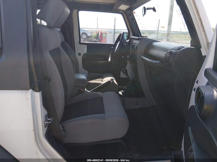2010 JEEP WRANGLER auction photo 5