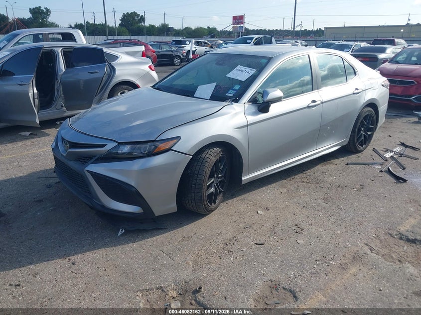 Vin: 4t1g11ak9mu560885, lot: 46581709, toyota camry se 20212
