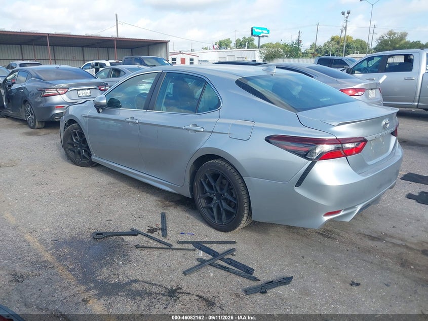 Vin: 4t1g11ak9mu560885, lot: 46581709, toyota camry se 20213