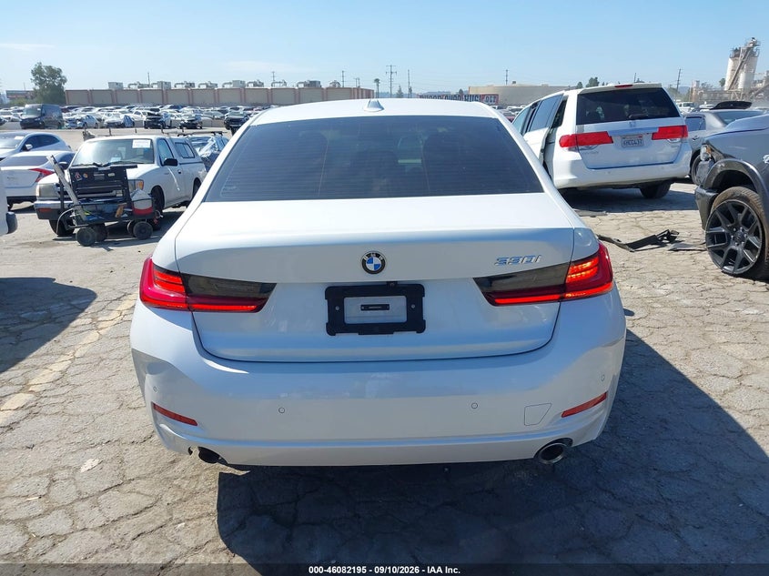 BMW 330I - zdjęcie 16
