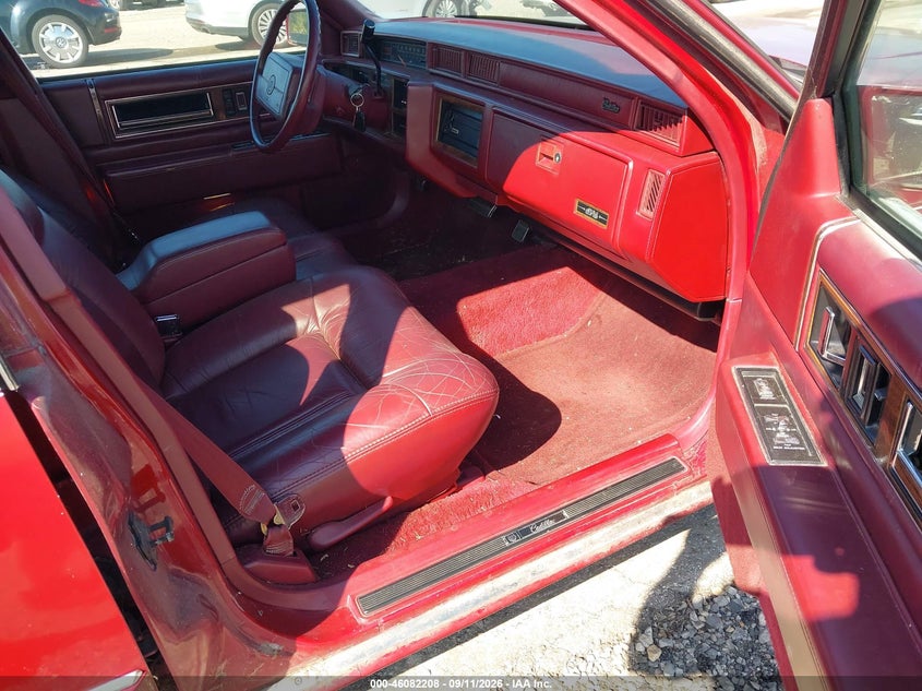 1993 CADILLAC DEVILLE auction photo 5