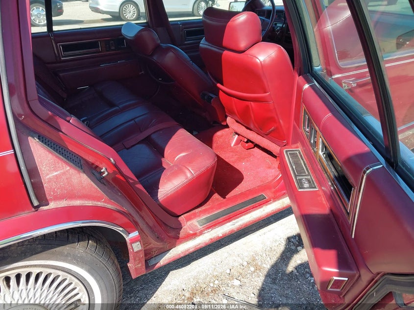 1993 CADILLAC DEVILLE auction photo 8